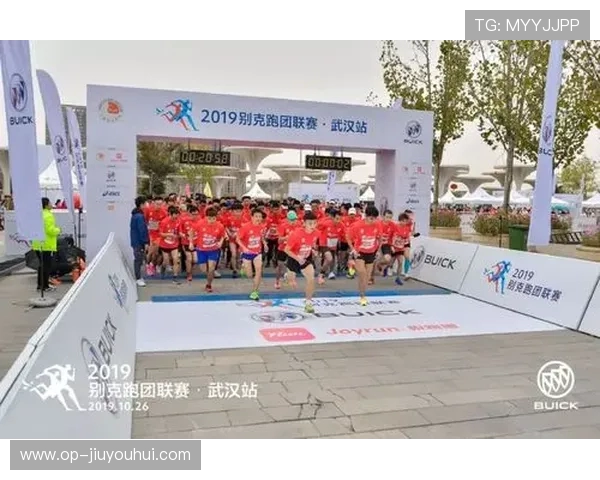 当热血遇上江城荣耀武汉足球携手联名共燃城市新篇章